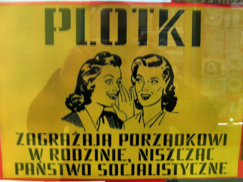 Wystawa Eksperyment PRL w MBP w Trzebini - maj 2015