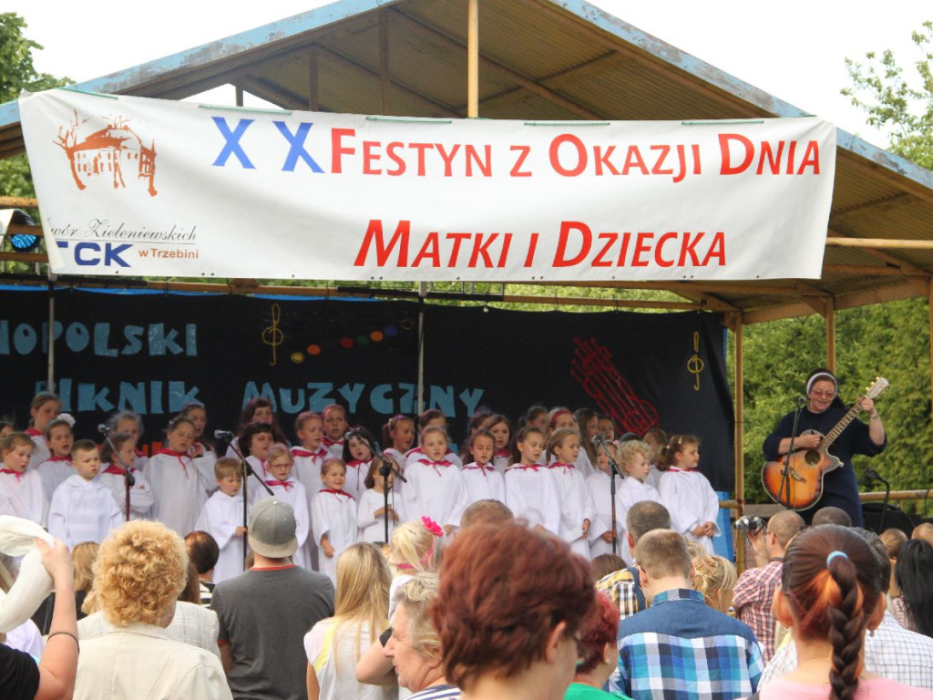Rajd rowerowy i Aeropiknik w Libiążu oraz Festyn z Okazji Dnia Matki i Dziecka w Trzebini - 30.05.2015
