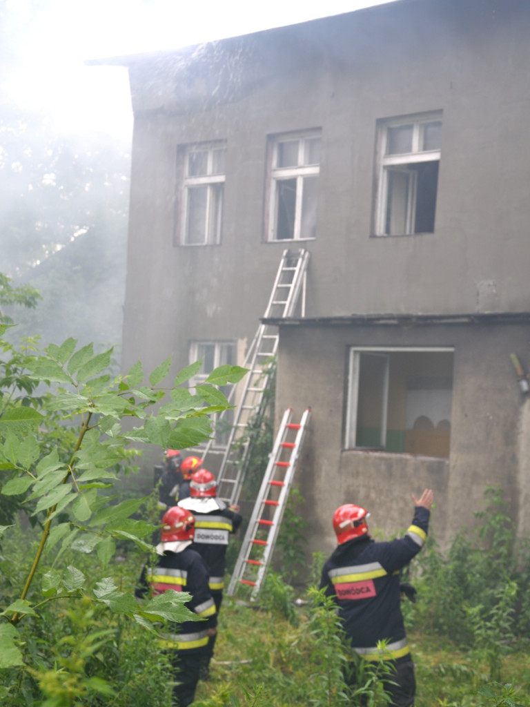 Pożar kamienicy przy ul. Świętokrzyskiej w Chrzanowie - 8.07.2015