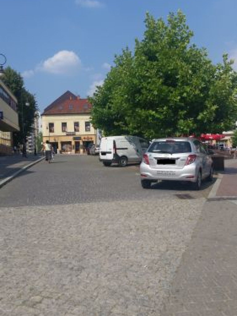 Parkowanie na chrzanowskim Rynku - 7.08.2015