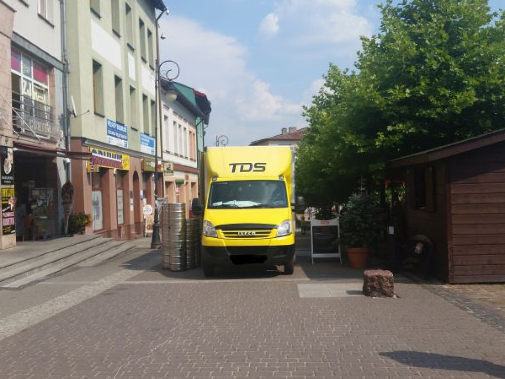 Parkowanie na chrzanowskim Rynku - 7.08.2015