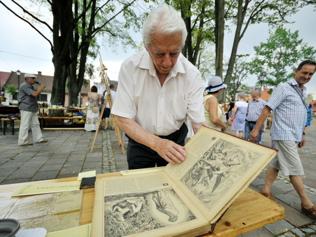 Wystawa staroci w Alwerni – 16.08.2015 r.