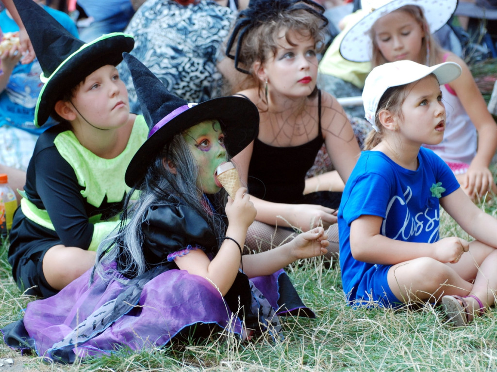 Zlot Wiedźm i Czarownic na lipowieckim zamku - 30.08.2015 r.