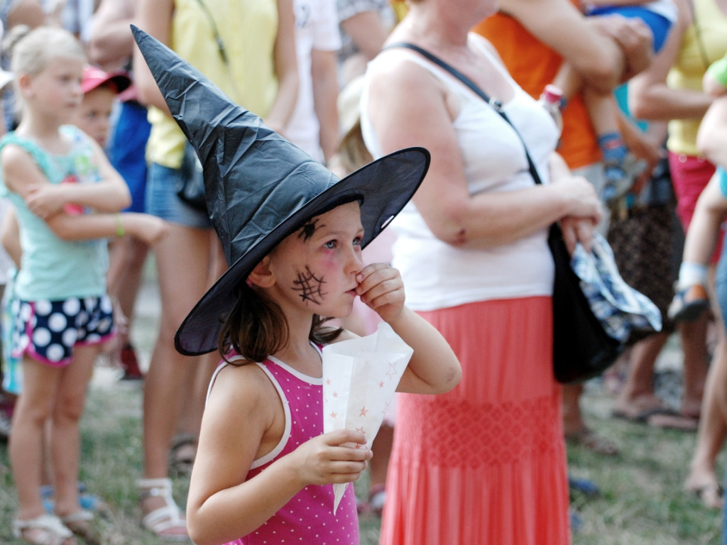 Zlot Wiedźm i Czarownic na lipowieckim zamku - 30.08.2015 r.