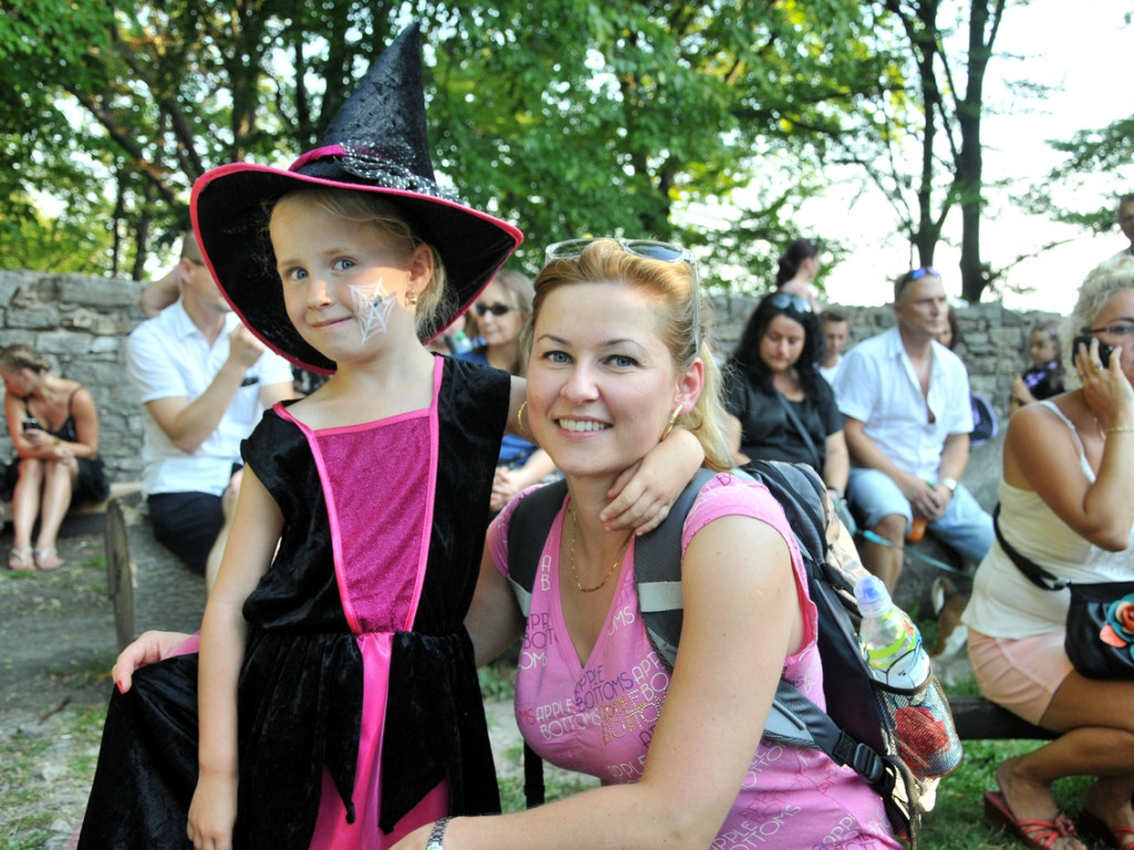 Zlot Wiedźm i Czarownic na lipowieckim zamku - 30.08.2015 r.