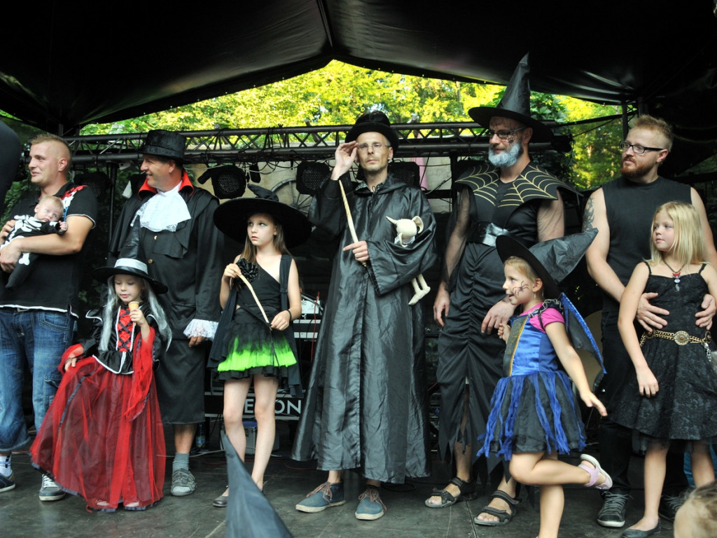 Zlot Wiedźm i Czarownic na lipowieckim zamku - 30.08.2015 r.