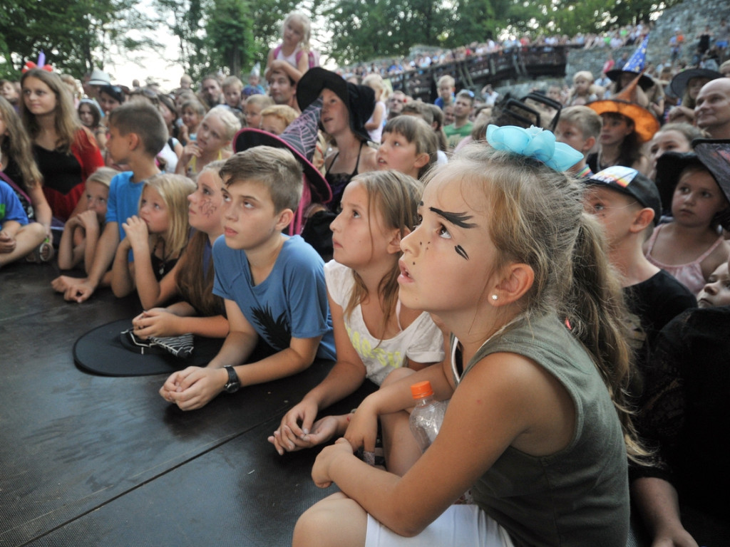 Zlot Wiedźm i Czarownic na lipowieckim zamku - 30.08.2015 r.