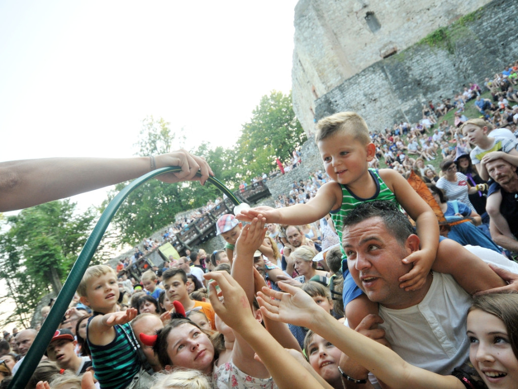 Zlot Wiedźm i Czarownic na lipowieckim zamku - 30.08.2015 r.