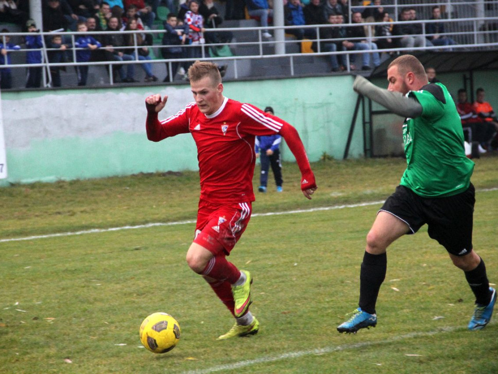 Mecz Górnik Libiąż - Górnik Zabrze z okazji 70-lecia libiąskiego klubu - 11.11.2015 r.