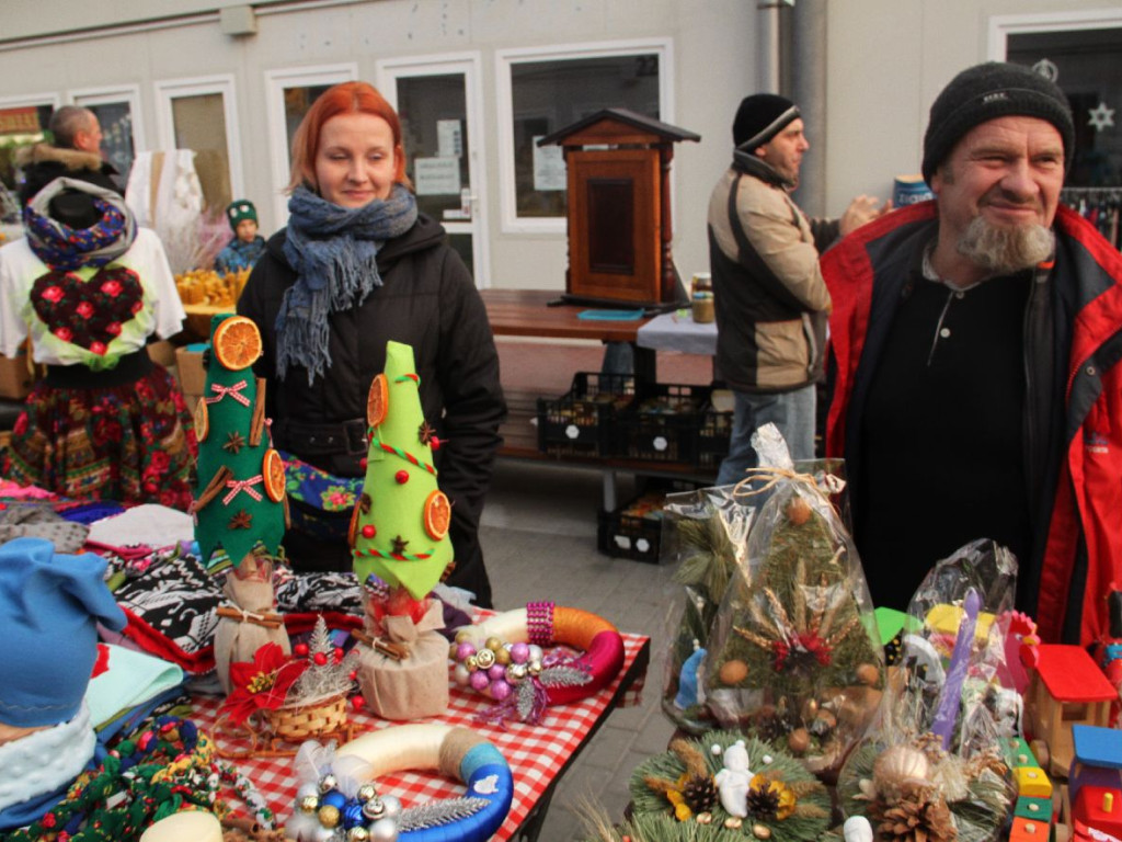 Gwiazdka - Kiermasz rękodzieła i tradycji bożonarodzeniowych w Libiążu - 19.12.2015 r.