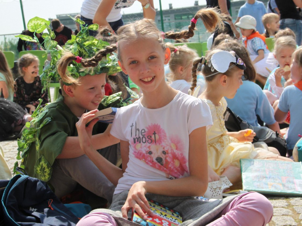 Wspólne czytanie przy MBP w Chrzanowie - 10.06.2016 r.