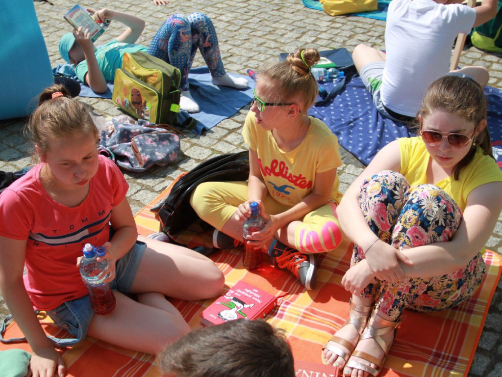 Wspólne czytanie przy MBP w Chrzanowie - 10.06.2016 r.