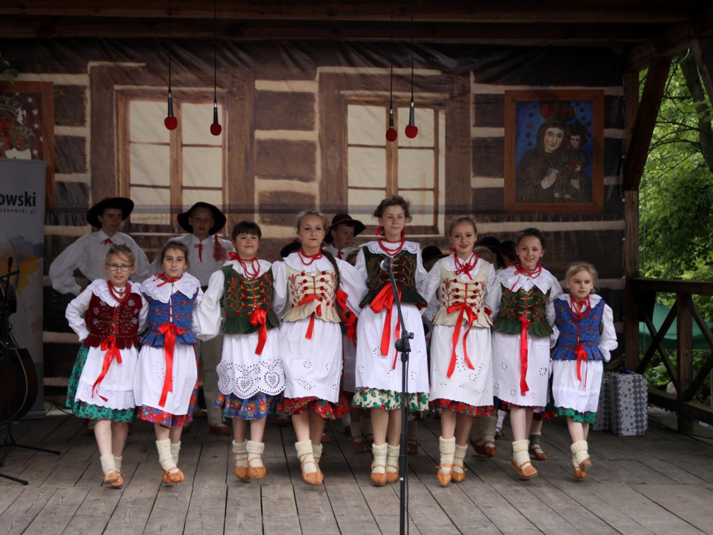 Konkurs Potraw Regionalnych w Wygiełzowie (12.06.2016) w obiektywie Mieczysława Bolka