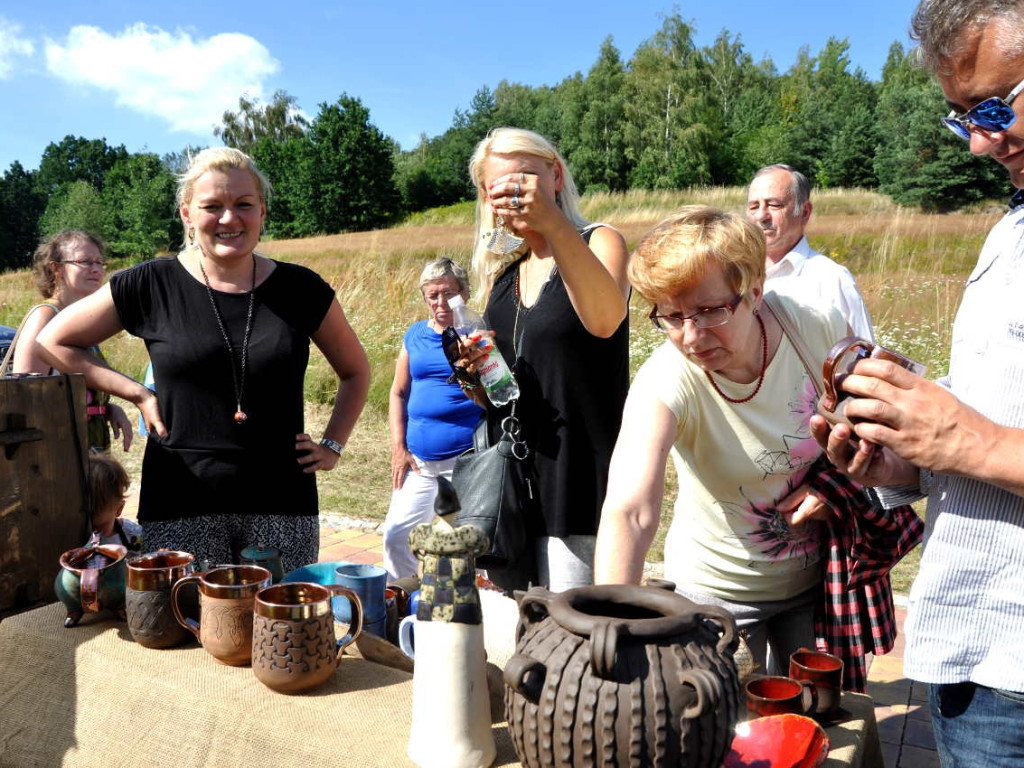 Kiermasz artystyczny pod Lipowcem - 10.07.2016