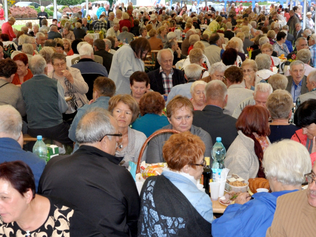 Powiatowy Piknik Seniora w Karniowicach - 6.08.2016 r.