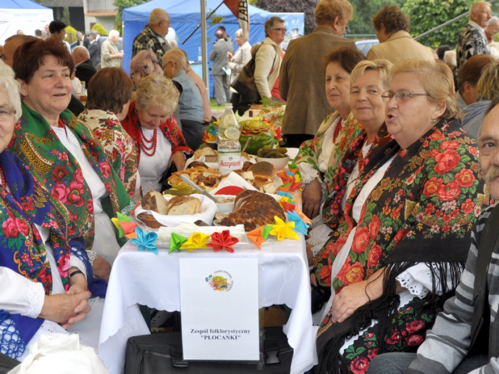 Powiatowy Piknik Seniora w Karniowicach - 6.08.2016 r.