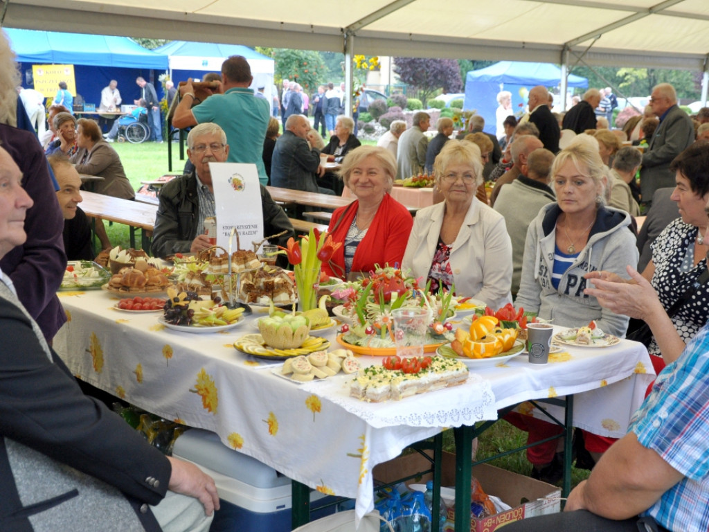 Powiatowy Piknik Seniora w Karniowicach - 6.08.2016 r.