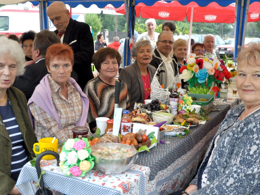 Powiatowy Piknik Seniora w Karniowicach - 6.08.2016 r.
