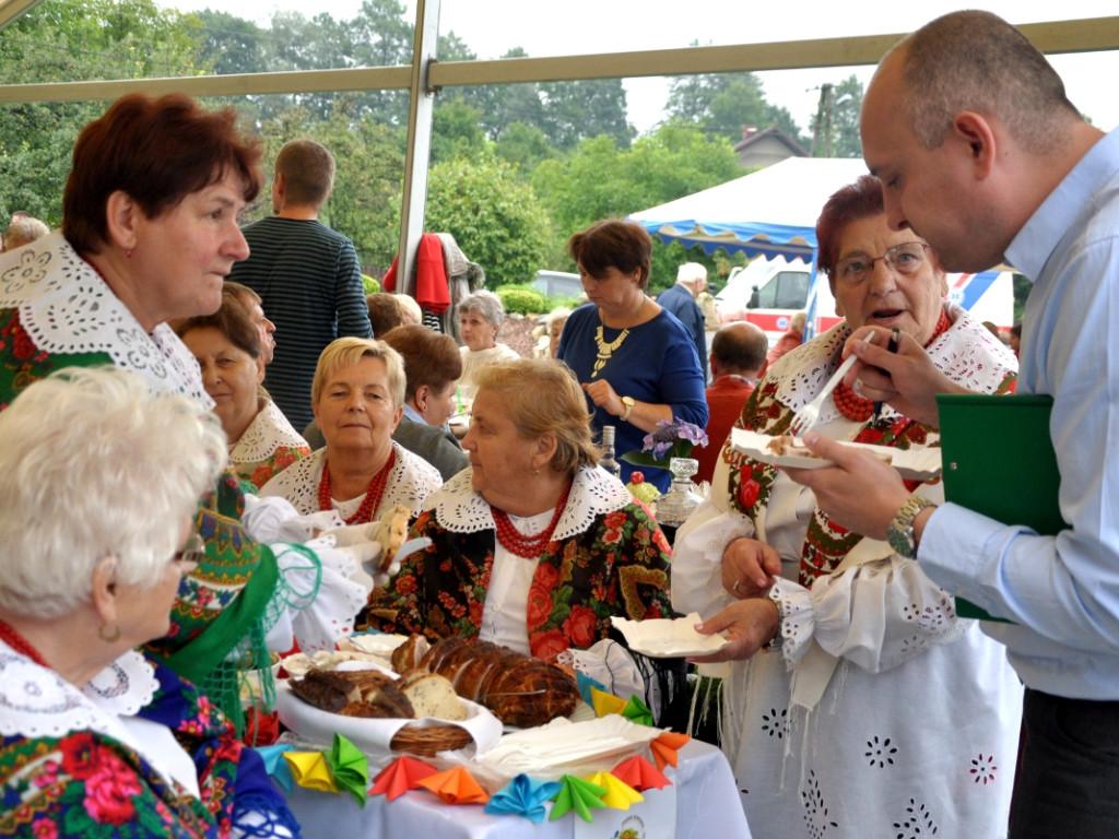 Powiatowy Piknik Seniora w Karniowicach - 6.08.2016 r.