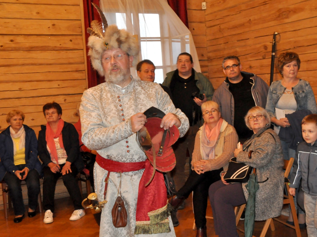 Noc Muzeów w dworze z Drogini w wygiełzowskim skansenie – 12.05.2017 r.