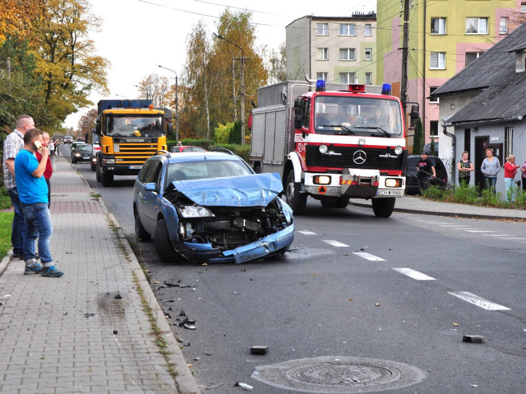Zdarzenie aut na ul. Grunwaldzkiej w Trzebini