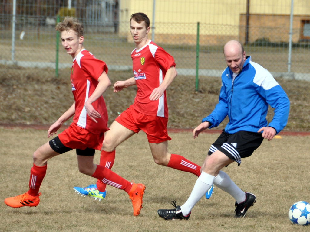 Sparing UKS Dulowa - juniorzy starsi MKS Trzebinia - 10.03.2018 r.