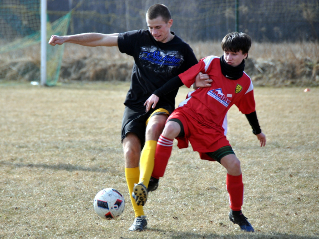 Sparing UKS Dulowa - juniorzy starsi MKS Trzebinia - 10.03.2018 r.
