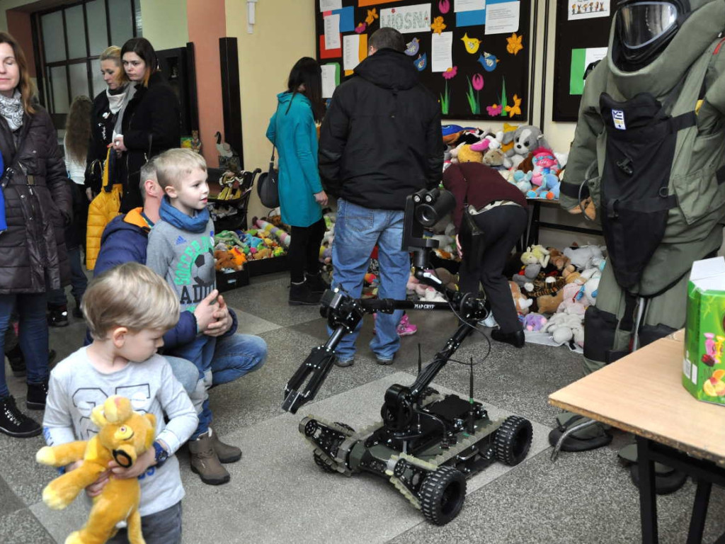 Wielka akcja charytatywna dla Kacperka w Szkole Podstawowej nr 1 w Krzeszowicach