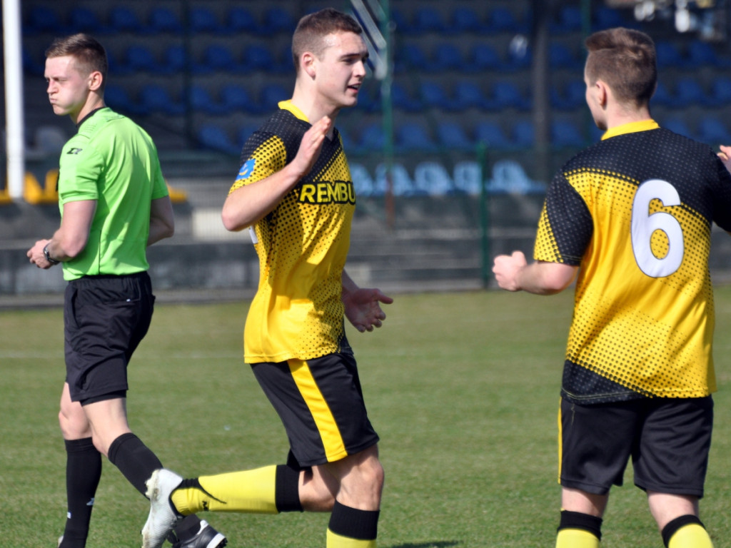 Mecz III ligi: MKS Trzebinia - KSZO Ostrowiec Świętokrzyski - 07.04.2018 r.