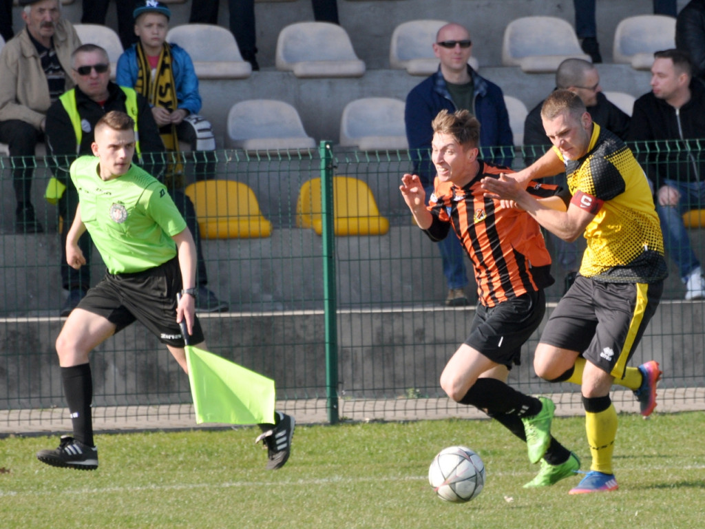 Mecz III ligi: MKS Trzebinia - KSZO Ostrowiec Świętokrzyski - 07.04.2018 r.