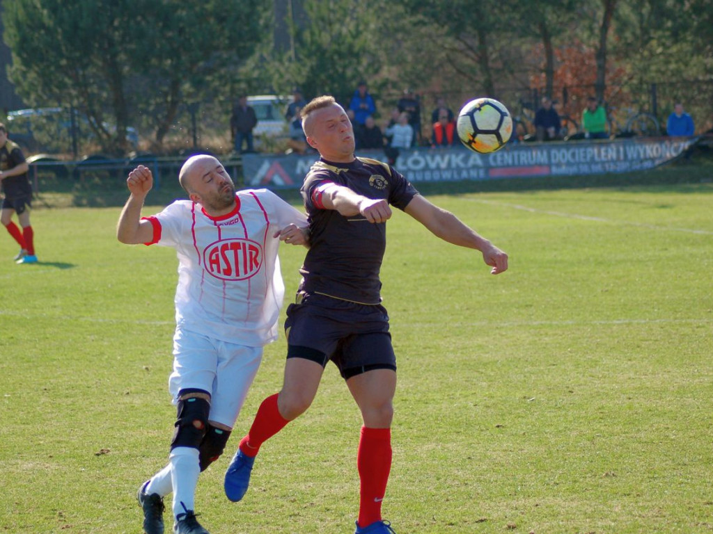 Mecz klasy B Tęcza Tenczynek - SPRiN Regulice - 7.04.2018 r.