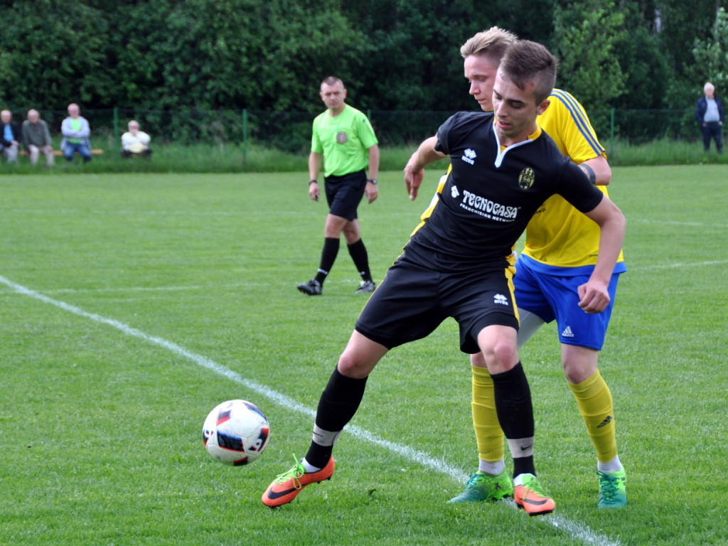 Mecz A-klasy UKS Dulowa - Fablok Chrzanów - 20.05.2018 r.