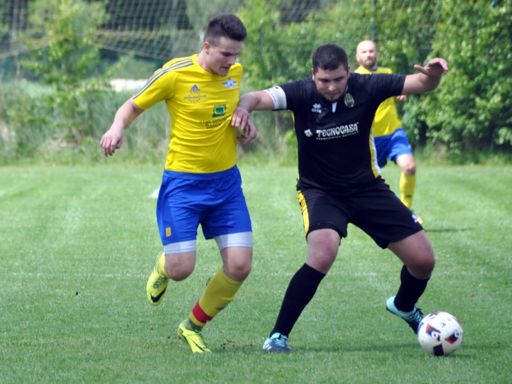 Mecz A-klasy UKS Dulowa - Fablok Chrzanów - 20.05.2018 r.
