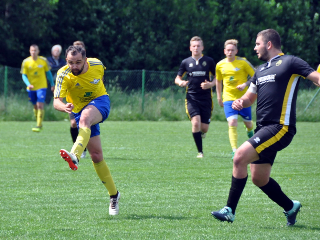 Mecz A-klasy UKS Dulowa - Fablok Chrzanów - 20.05.2018 r.