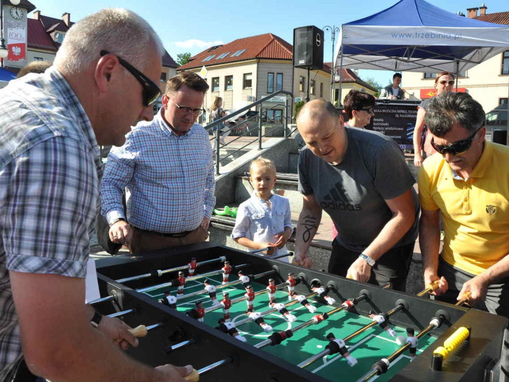 Piknik osiedla Centrum na Rynku w Trzebini