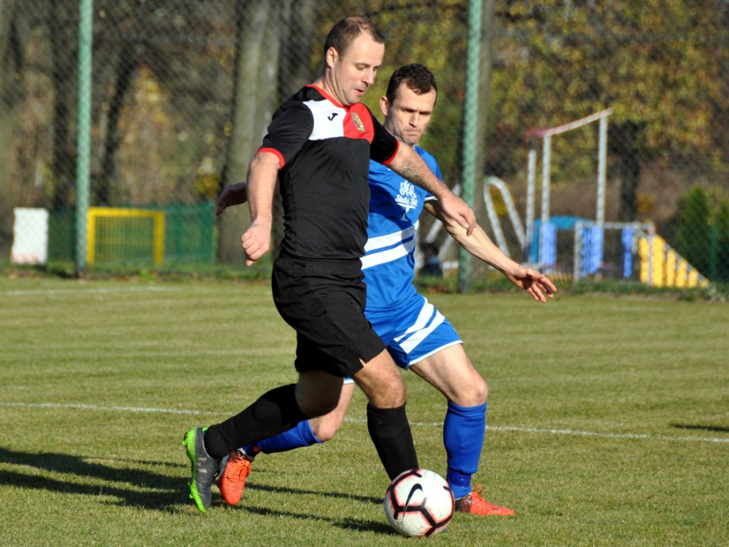 Mecz A-klasy Błyskawica Myślachowice - MKS Libiąż - 10.11.2018 r.