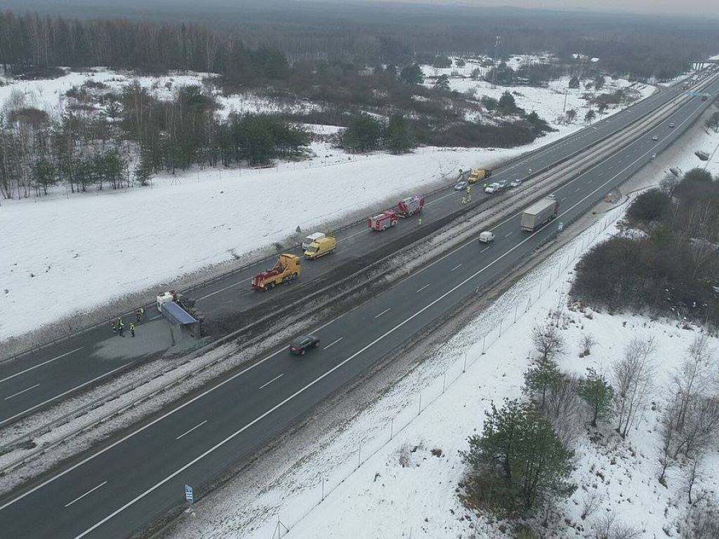 Ciężarówka przewróciła się na autostradzie A4 - 16.01.2019 r.