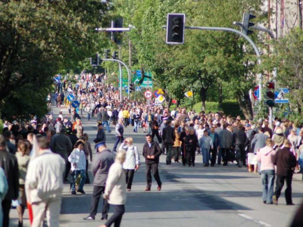 Przejazd papieża Benedykta XVI przez Chrzanów i Libąż 28.05.2006 r.