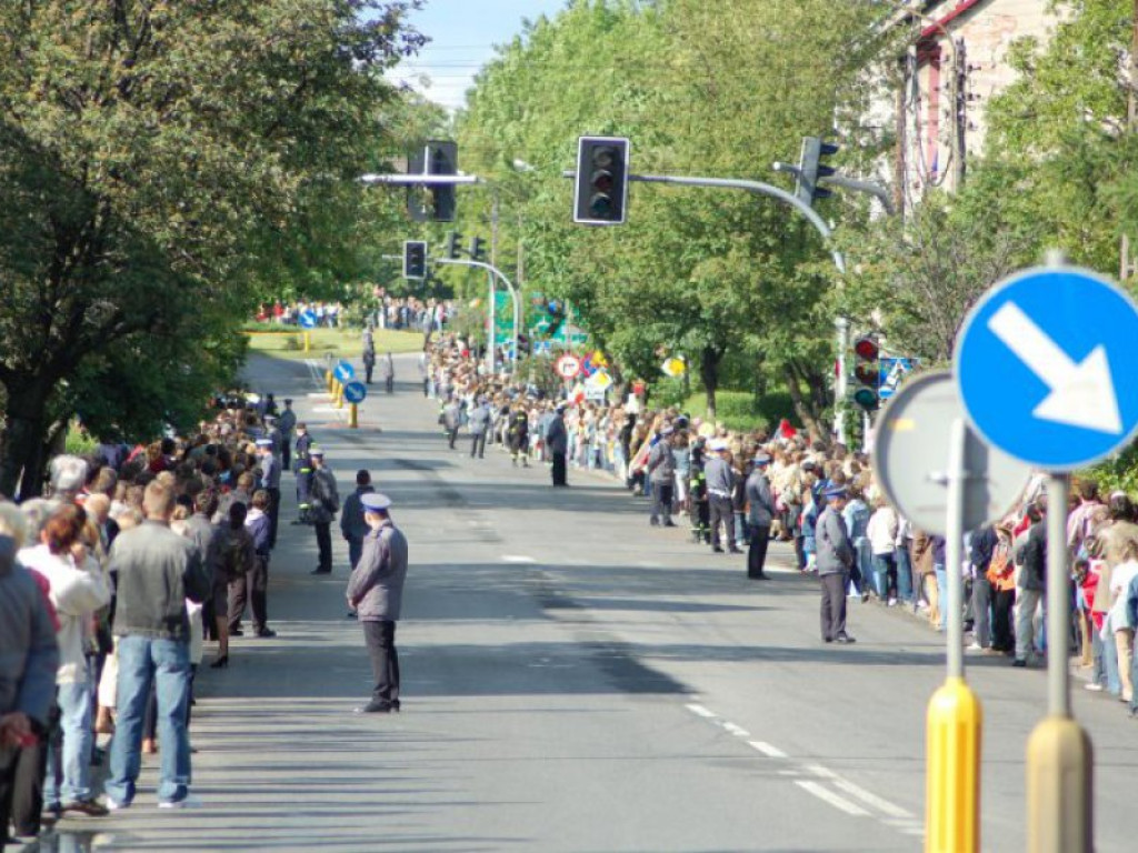 Przejazd papieża Benedykta XVI przez Chrzanów i Libąż 28.05.2006 r.