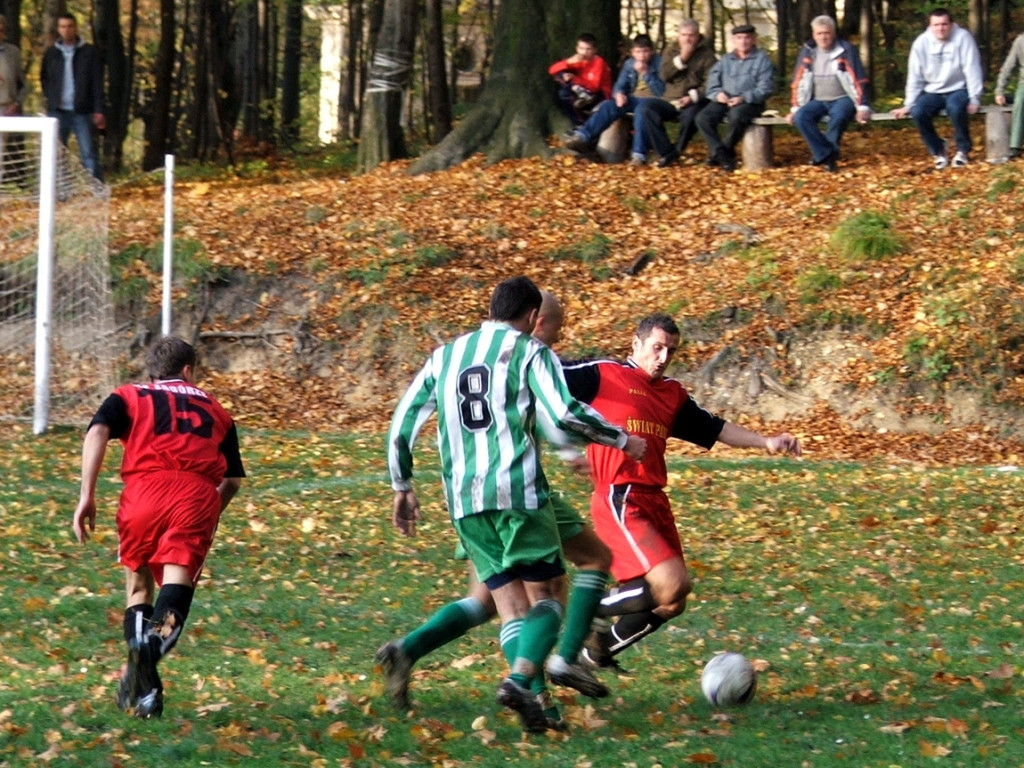 Mecze na boisku w Młoszowej w latach 2008-2012