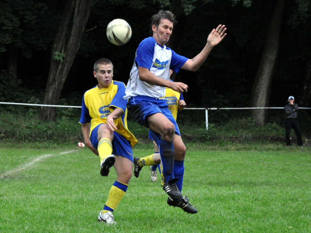 Mecze na boisku w Młoszowej w latach 2008-2012