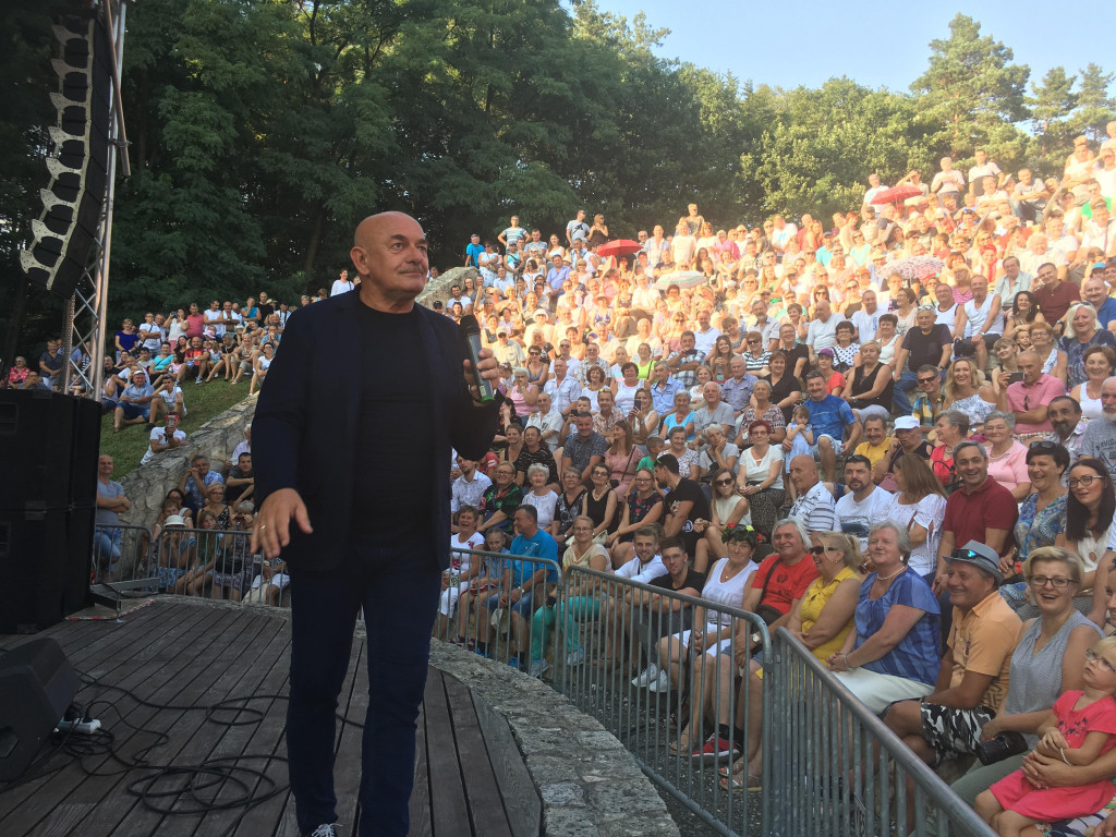 Tłumy na Ziemniaczysku pod Lipowcem