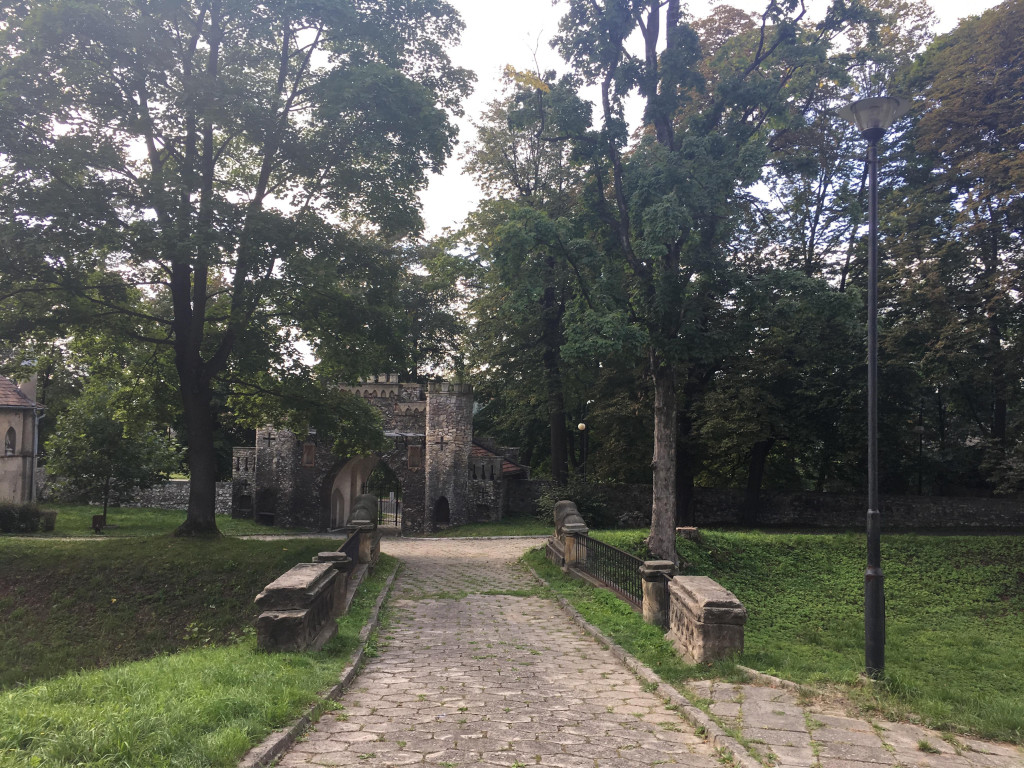 Weekendowe zaproszenie do parku w Młoszowej