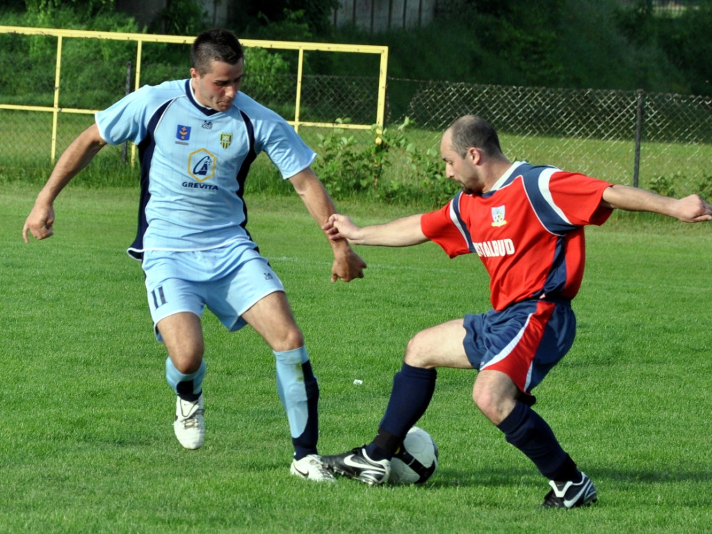 Mecz MKS II Trzebinia-Siersza - Błyskawica Myślachowice - 10.06.2010 r.