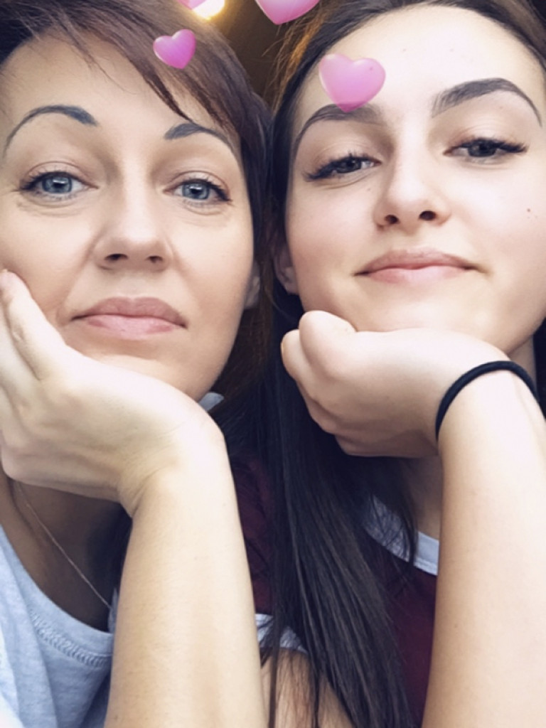Laureatki konkursu na najsympatyczniejsze zdjęcie matki i córki