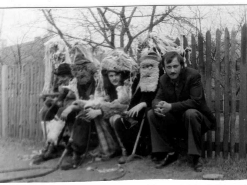 Wielkanocne Dziady na starych fotografiach