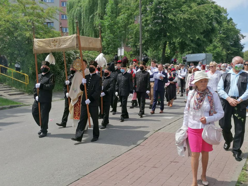 Procesja Bożego Ciała w parafii MB Różańcowej w Chrzanowie