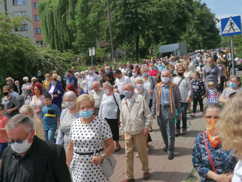 Procesja Bożego Ciała w parafii MB Różańcowej w Chrzanowie