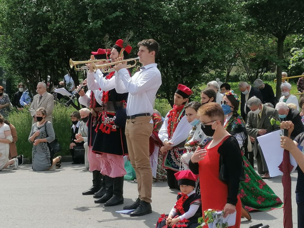 Procesja Bożego Ciała w parafii MB Różańcowej w Chrzanowie