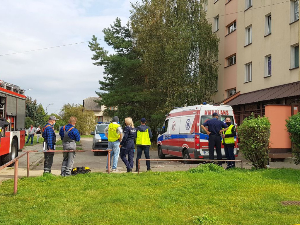 Nożownik w bloku w Chrzanowie